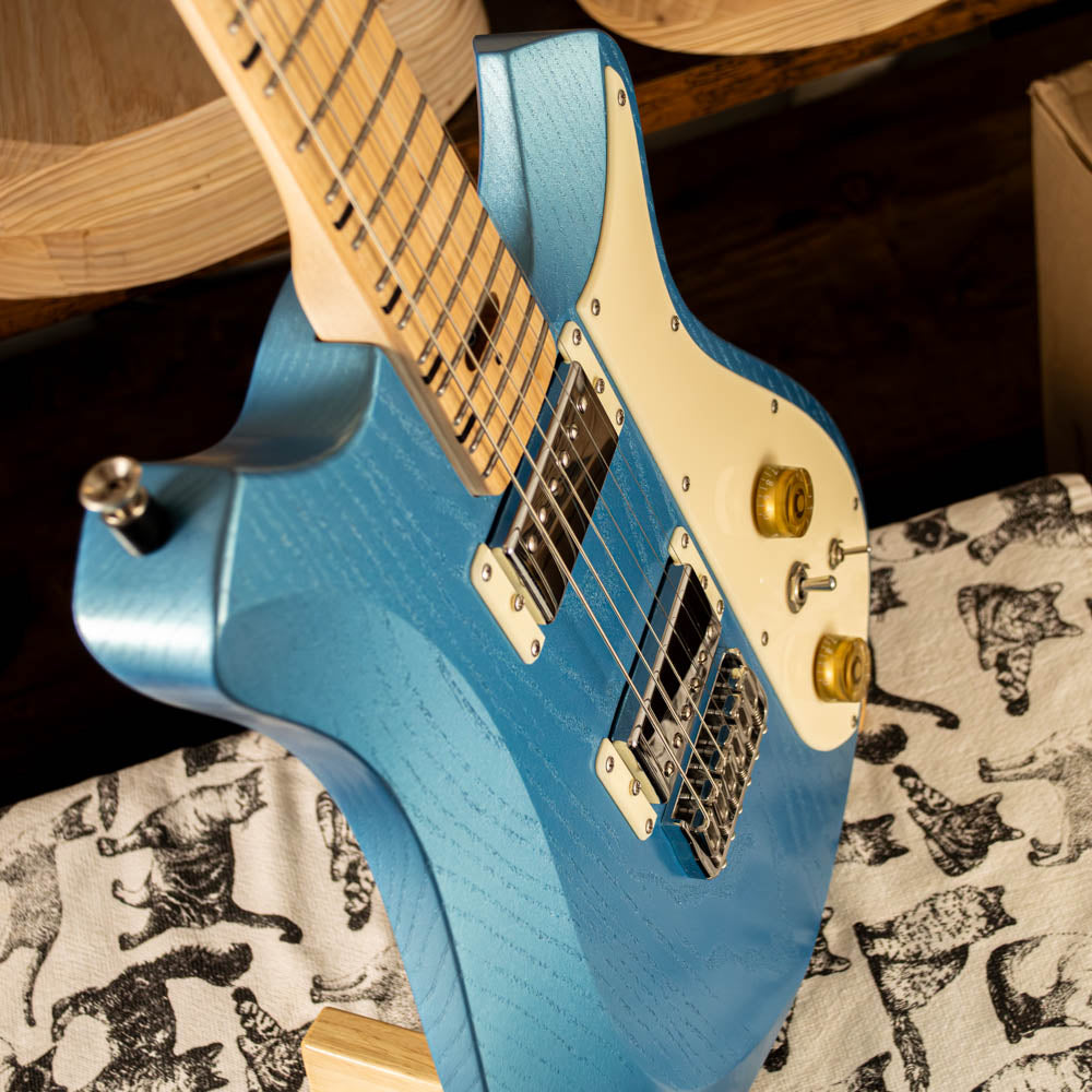 PHANTASMA - MARINA BLUE PEARL OPEN PORE ASH - HARDTAIL - CHROME HARDWARE - HUMBUCKERS