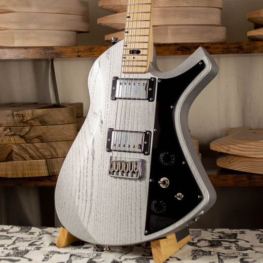 BIRD OF PREY CARBON SILVER PEARL SATIN OPEN POPE ASH - HARDTAIL - CHROME HARDWARE - HUMBUCKERS